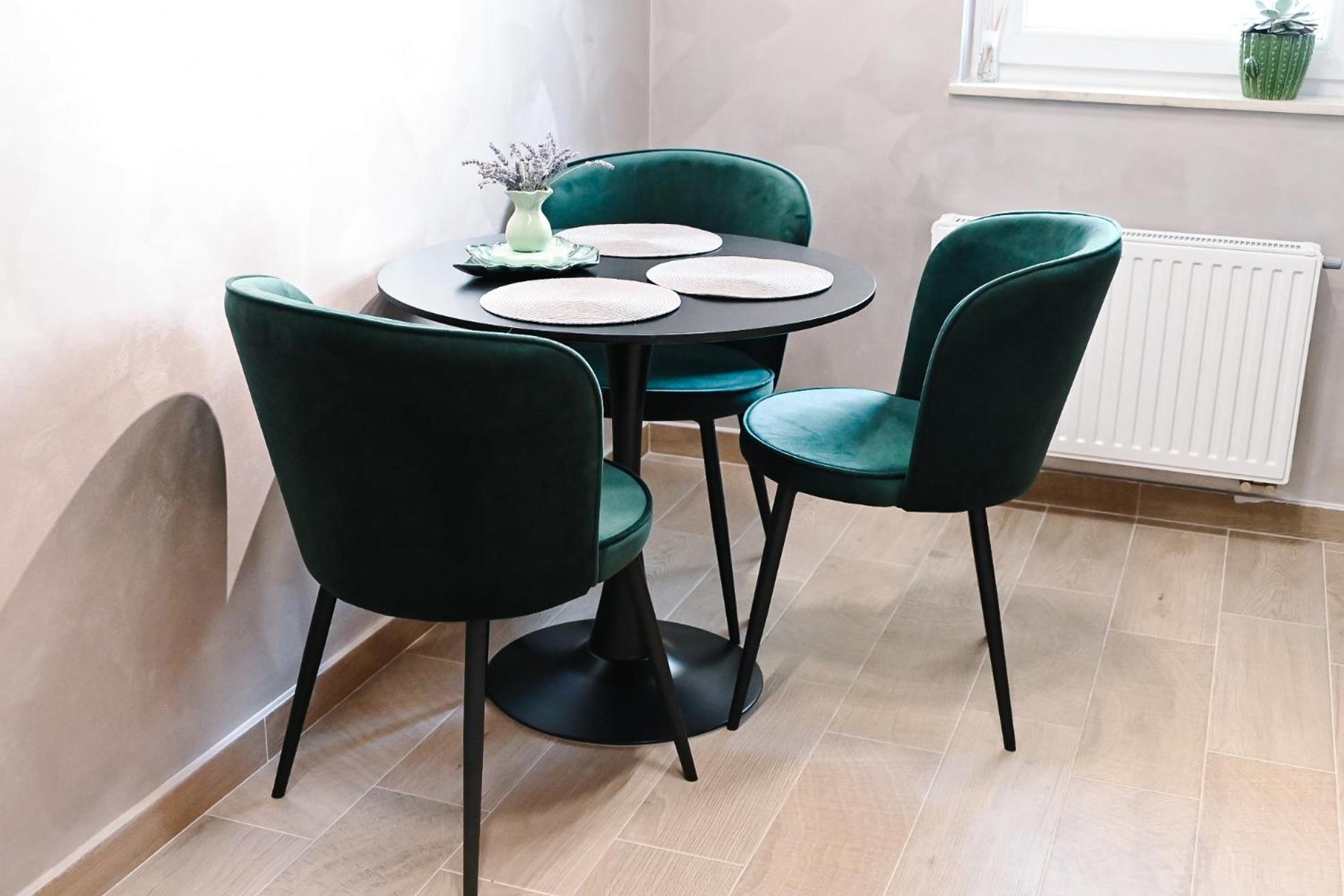 Urban Plaza - Apartment *